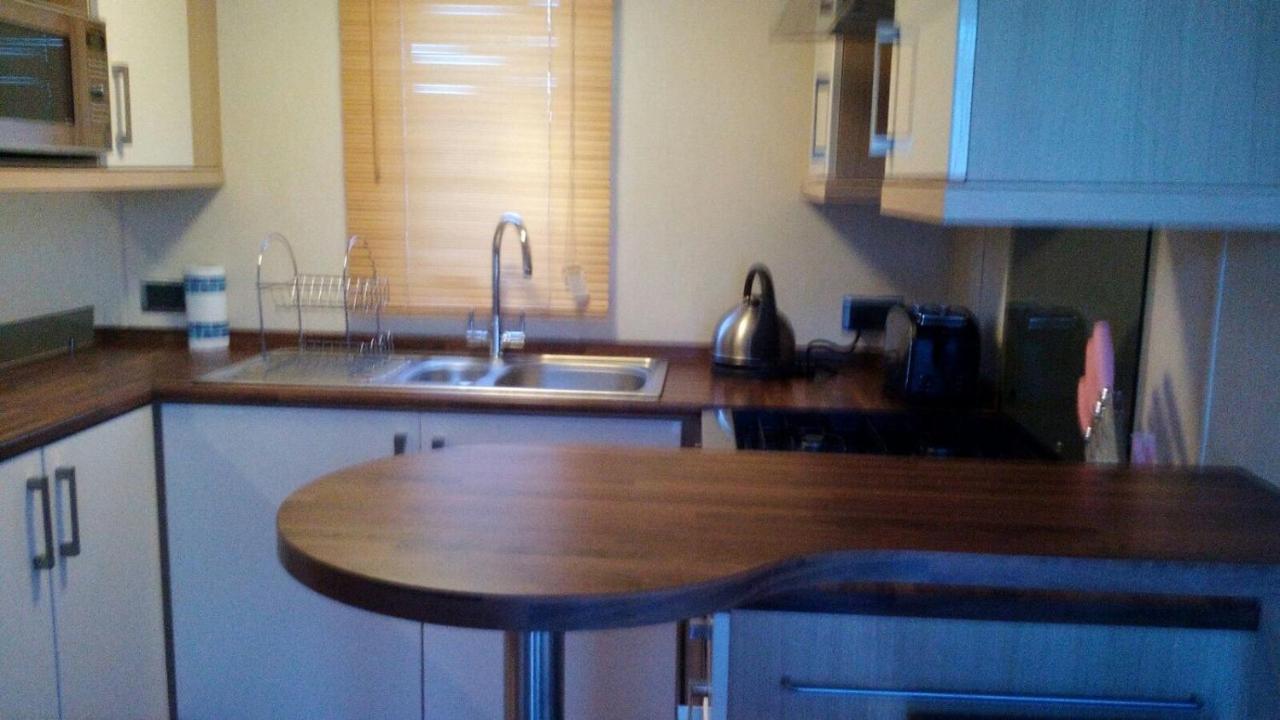 3 Bedroom 2 Bathroom Prestige Caravan Presthaven Sands Talacre Eksteriør bilde