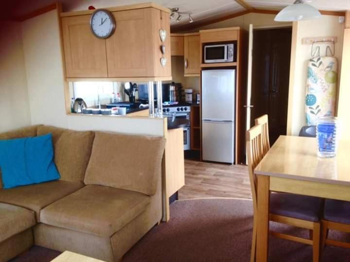 3 Bedroom 2 Bathroom Prestige Caravan Presthaven Sands Talacre Eksteriør bilde